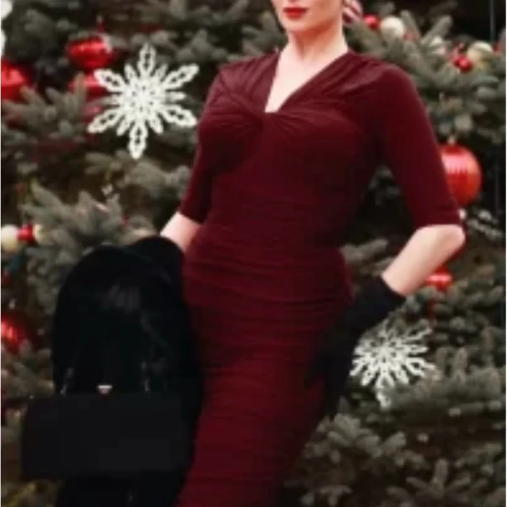 Top Vintage "Monica" Dress in Cranberry Red - Picture 5 of 5